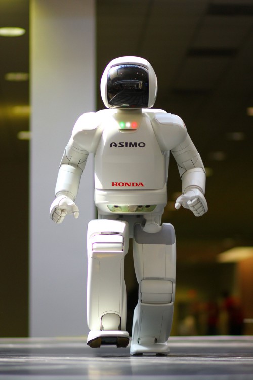 ASIMO_4.28.11.jpg