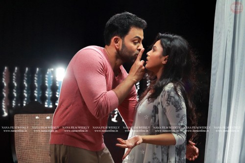 Adam-Joan-Malayalam-Movie-18.jpg