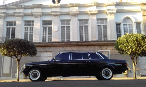 BARRRIO-AMON-COSTA-RICA-LIMOUSINE.jpg