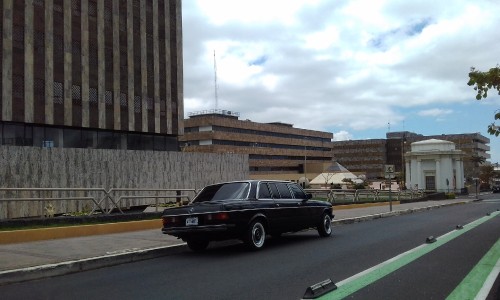 Edificio-de-Tribunales-de-Justicia-en-San-Jose-Centro-COSTA-RICA-LIMOUSINE.jpg