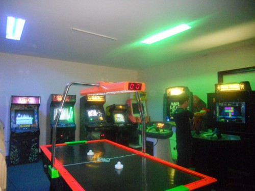 GAMIFICATION-EMPLOYEE-FUN-GAME-ROOM.jpg