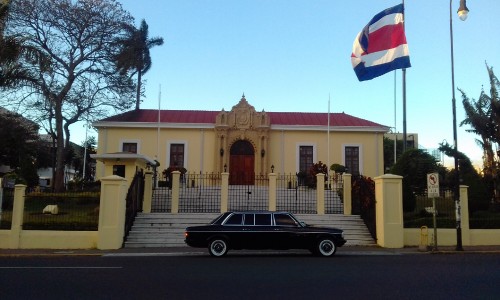 Ministerio-de-Relaciones-Exteriores-y-Culto-de-Costa-Rica-LIMOUSINE.jpg