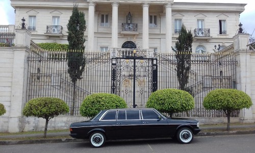 vintage-mansion-los-yoses-COSTA-RICA-LIMOUSINE.jpg