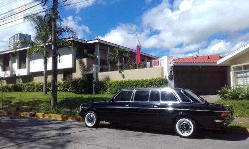 Embassy of Qatar. Costa Rica 300d Land limousine Mercedes.