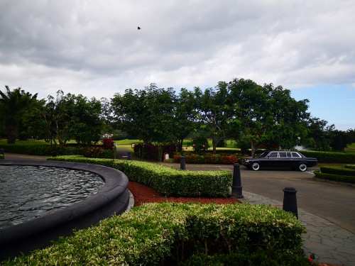 COSTA-RICA-FOUNTAIN-LOS-SUENOS.-300D-MERCEDES-LIMO-TOURS.jpg