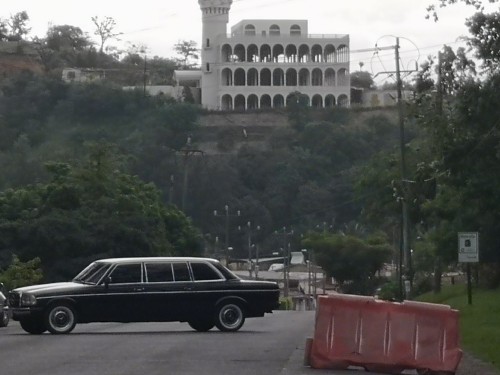 WHITE-CASTLE-CARTAGO-COSTA-RICA.-MERCEDES-LIMOUSINE-SERVICE-W123.jpg