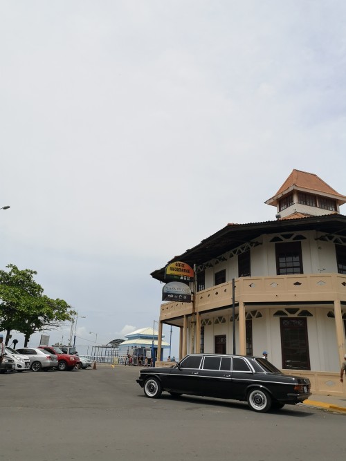 Antigua-Capitania-del-Puerto.-COSTA-RICA-300D-MERCEDES-LANG-LIMOUSINE.jpg