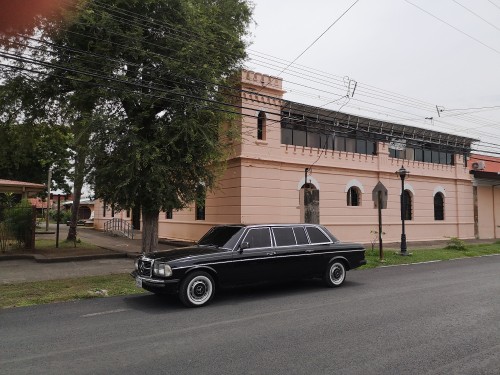 Antigua-comandancia-de-Puntarenas.-COSTA-RICA-MERCEDES-LWB-W123-LANG.jpg