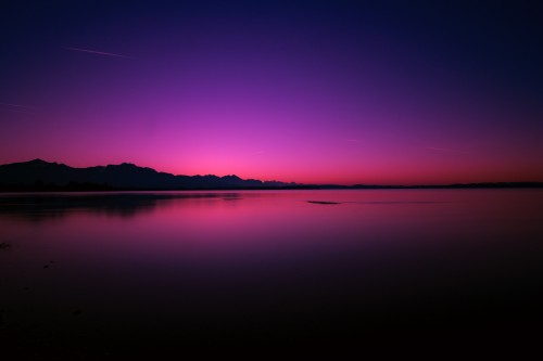 backlit-chiemsee-dawn-1363876.jpg